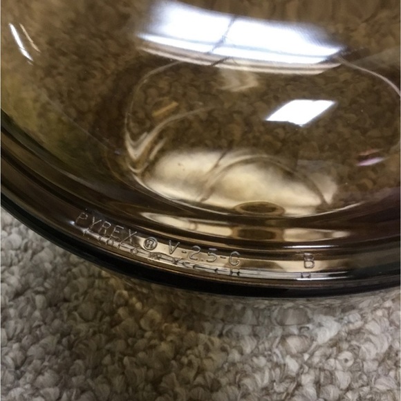 Two pc. Vision Corning Cook Ware - Picture 9 of 10